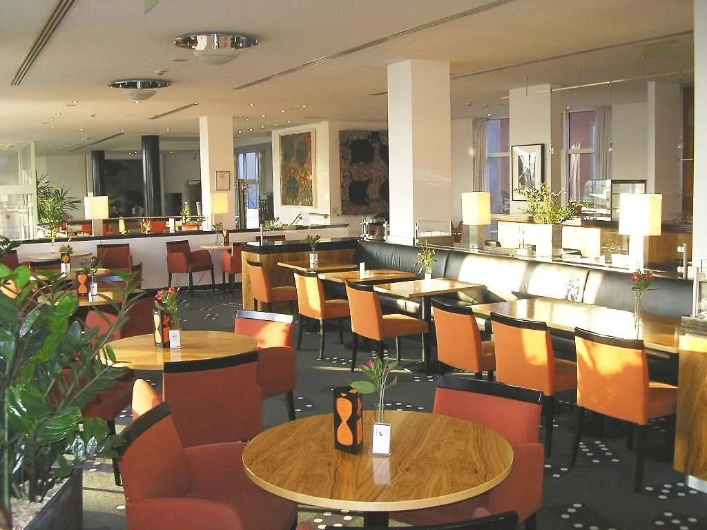 Park Plaza Budapest 4*,