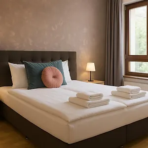Apartament Made, Budapeszt